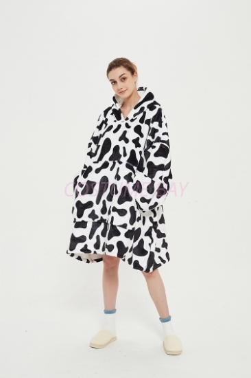 Picture of Oversized Winter Blanket Hoodie - Cow