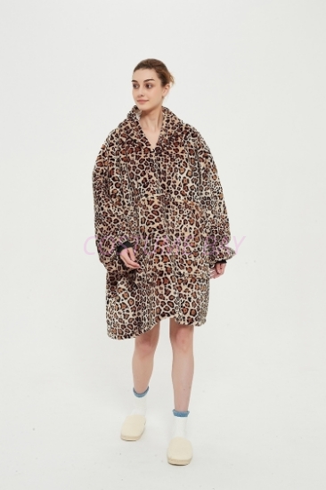 Picture of Oversized Winter Blanket Hoodie - Leopard