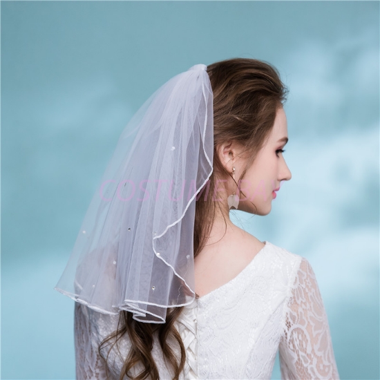 Picture of Short Single Layer Ivory With Scattered Beads Wedding Veil  